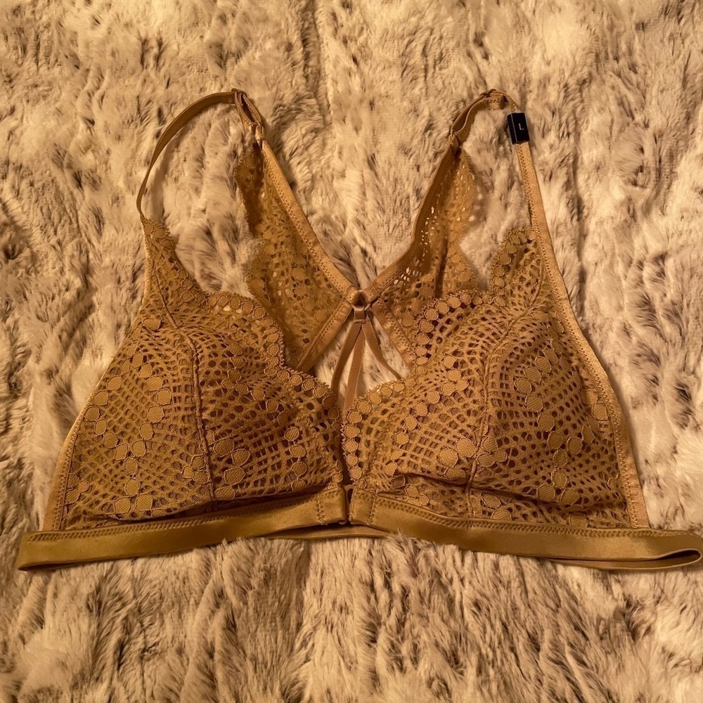 Victoria’s Secret Bralette Scalloped Lace VS Bralette Olive green Bralette 💸 🆕 - Picture 4 of 14